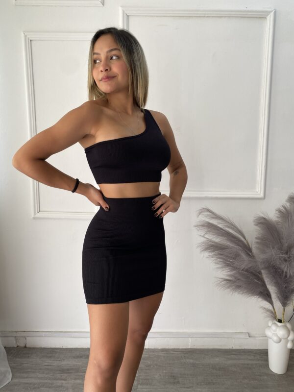 RD015-BI Conjunto de top + falda shorts