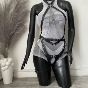 BIER013 Harnes en cuerina de dos piezas con cadena