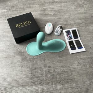 BIJS105-VIBRADOR CON BASE EN FORMA DE PENE Y APP LARGA DISTANCIA